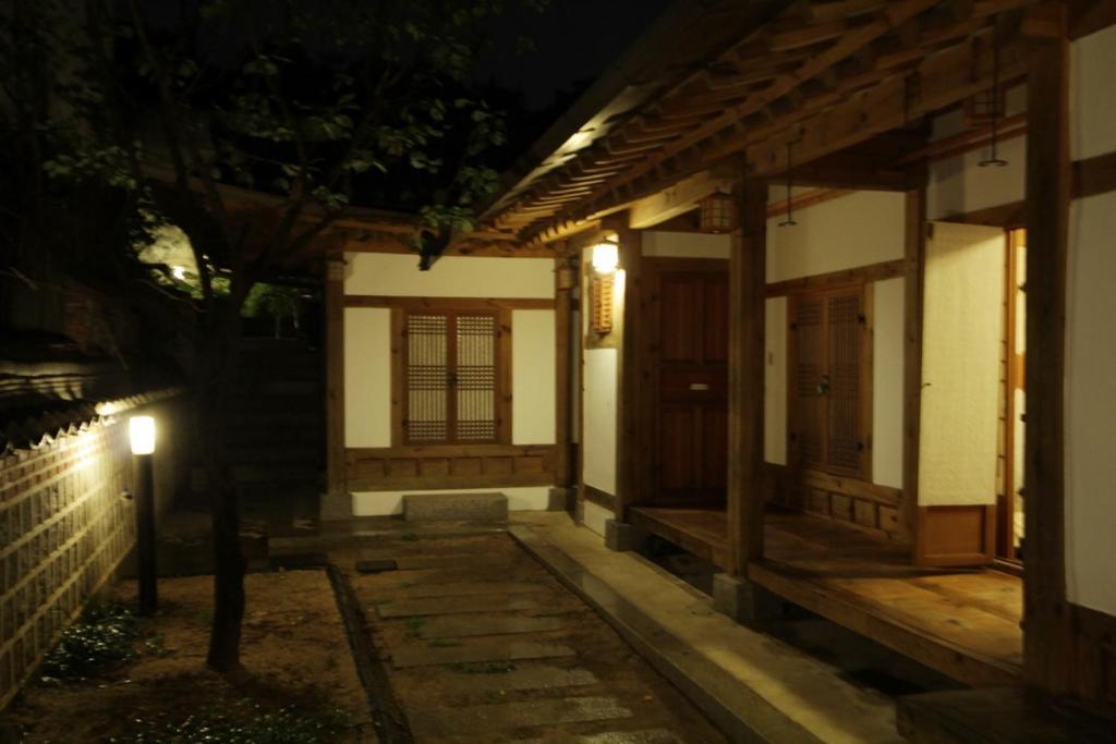 Doo Hanok Guesthouse Seoul Bagian luar foto