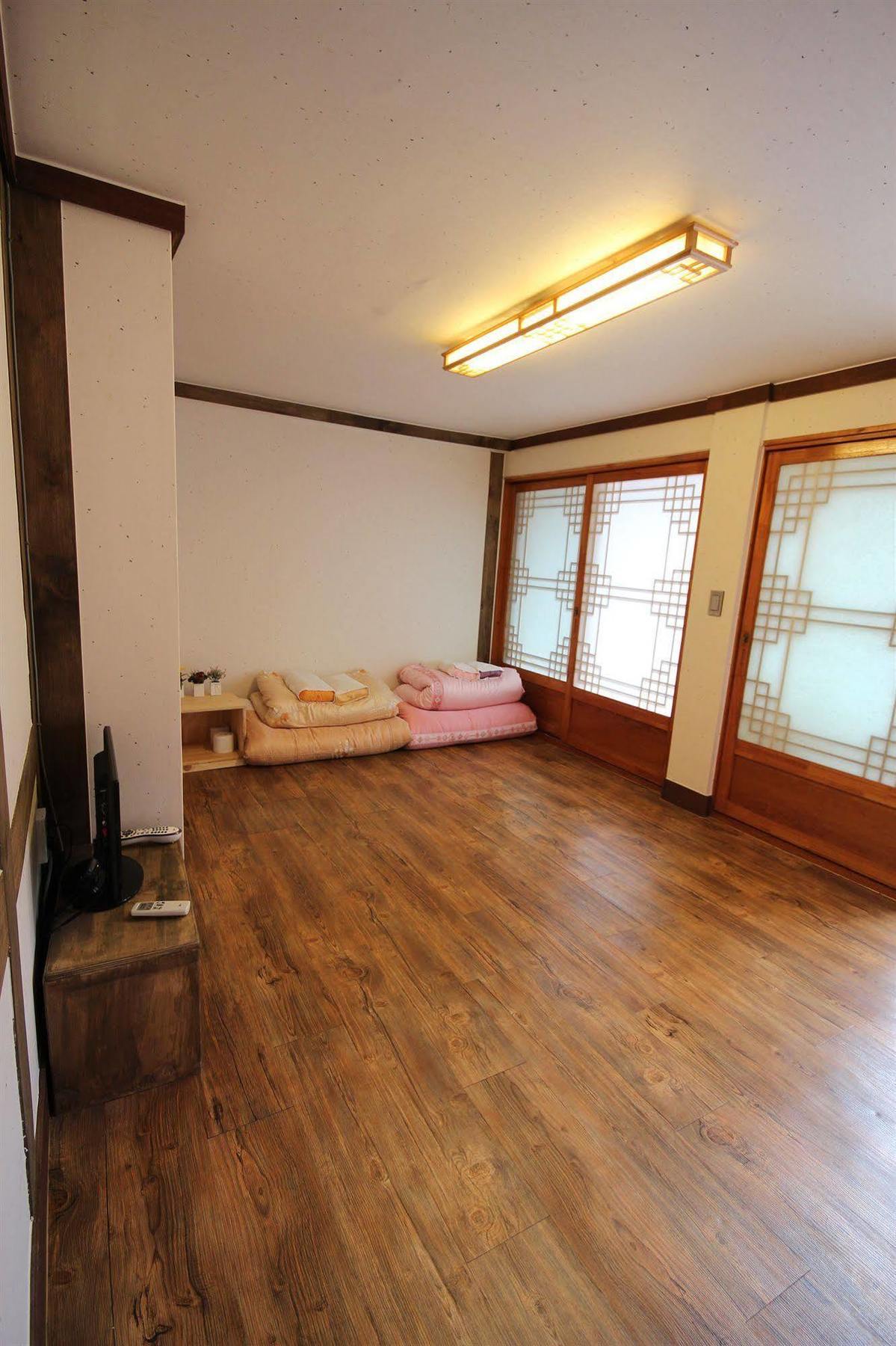 Doo Hanok Guesthouse Seoul Bagian luar foto