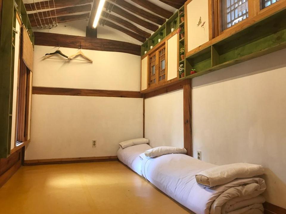 Doo Hanok Guesthouse Seoul Bagian luar foto