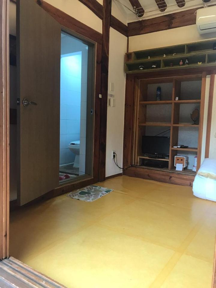 Doo Hanok Guesthouse Seoul Bagian luar foto